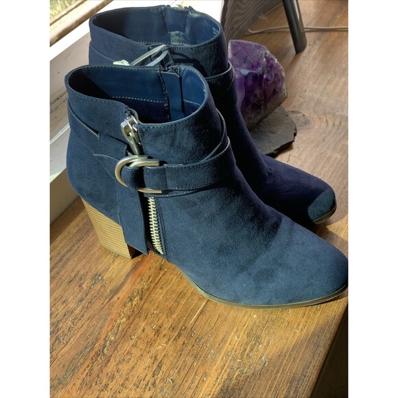 Apt 9 ankle boots SIZE 9M Side zip Kohls Blue Faux Suede EUC - Picture 1 of 12